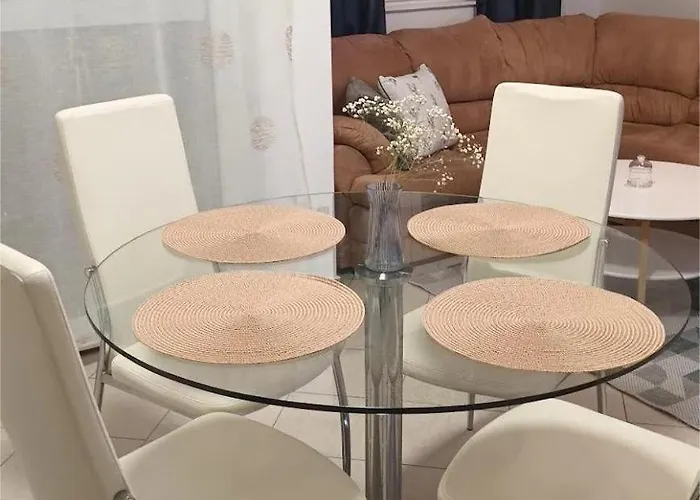Apartment Sandra - Free Private Parking And Garden