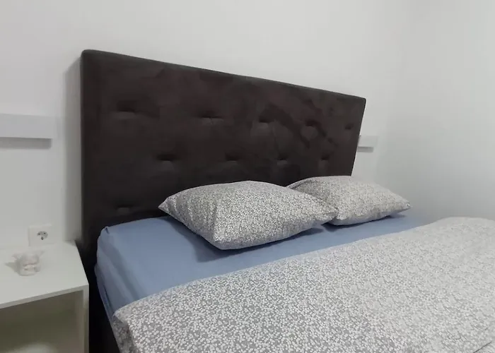 Apartment Sandra - Free Private Parking And Garden *