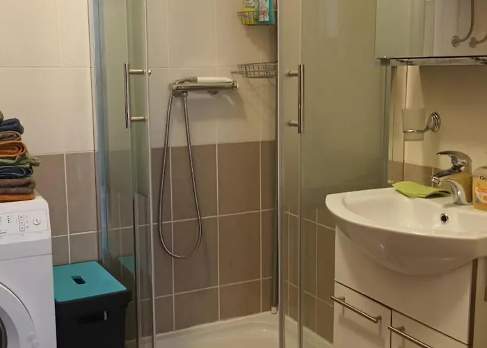 Sandra -private Parking And Garden *