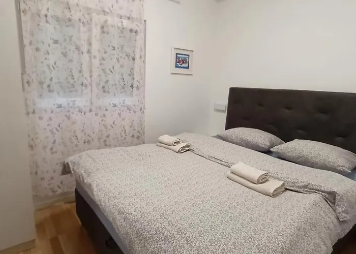 Apartament Sandra - Free Private Parking And Garden Zadar